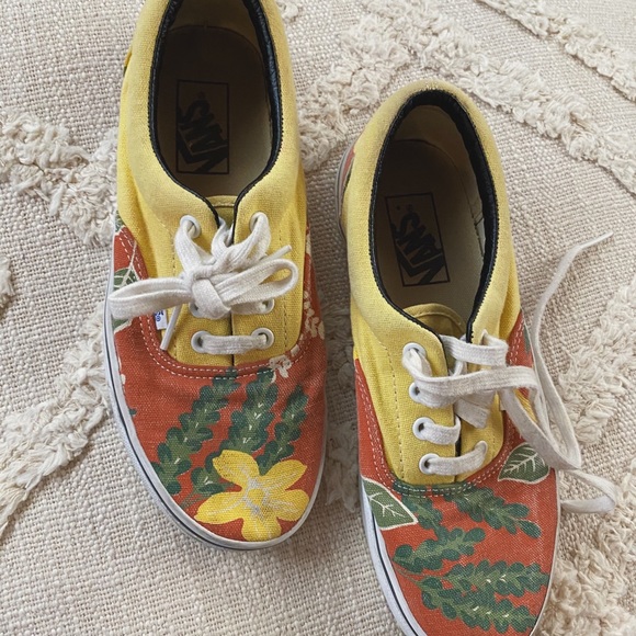 Vans Shoes - Hawaiian style Vans